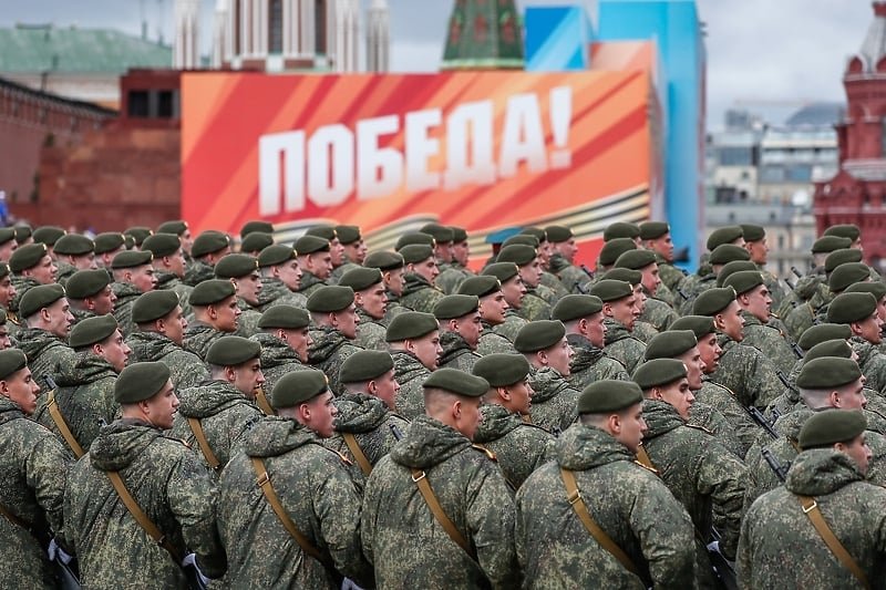 U Moskvi održana generalna proba uoči parade povodom 9. maja, predstavljeno brojno naoružanje