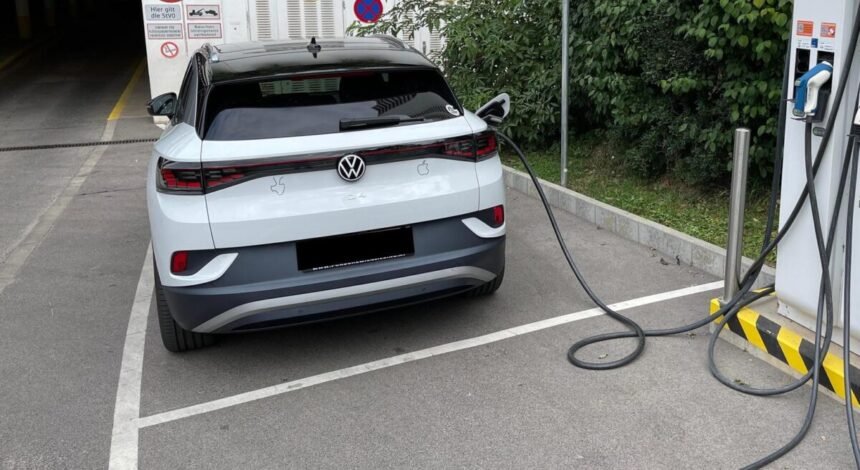 Pokupovali električne automobile, sada bi da se vrate na benzince
