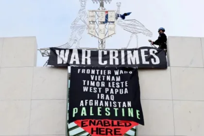 Propalestinski demonstranti se popeli na krov Australskog parlamenta