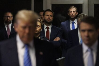 Bidenov tim o Trumpovom kandidatu za potpredsjednika: Milijarderi navijaju za njega