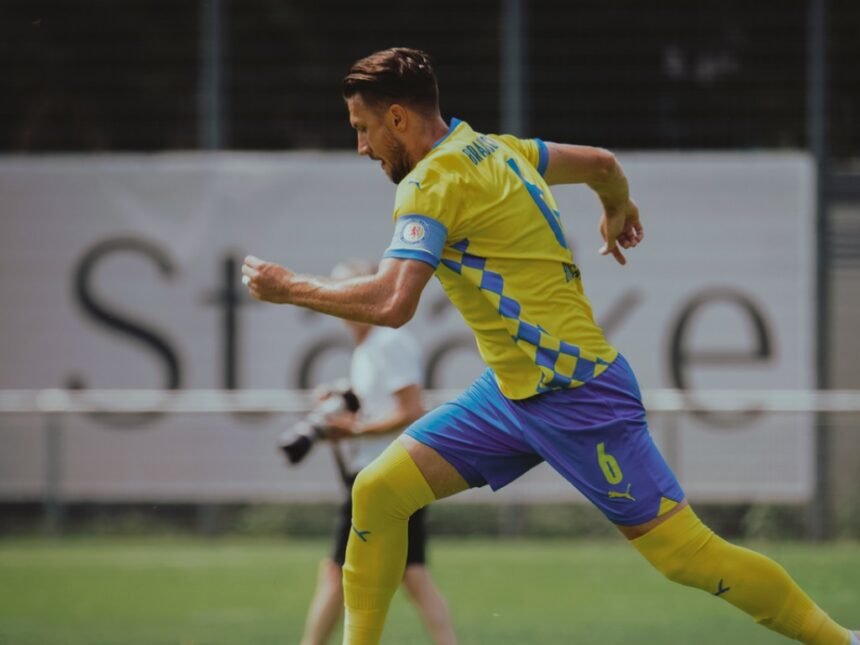 Kapiten Bičakčić predvodio Eintracht protiv Schalkea