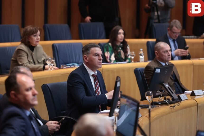 ‘ŠTA TO FORTO IZA BRDA ‘VALJA?”: Smajić upozorava direktora Agencije za javne nabavke da je dužan reagovati po službenoj dužnosti