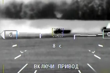 ŠOKANTNE SCENE IZ RUSIJE: Procurila snimka napada ruskog jurišnog helikoptera, pogledajte kako uništavaju vlastiti konvoj…
