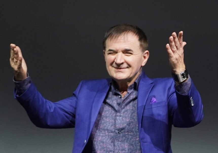 MITAR MIRIĆ DOŠAO NA PROSLAVU I OTPJEVAO OMILJENU PJESMU MILORADA DODIKA: ‘Oko mu se zatvorilo od botoksa’