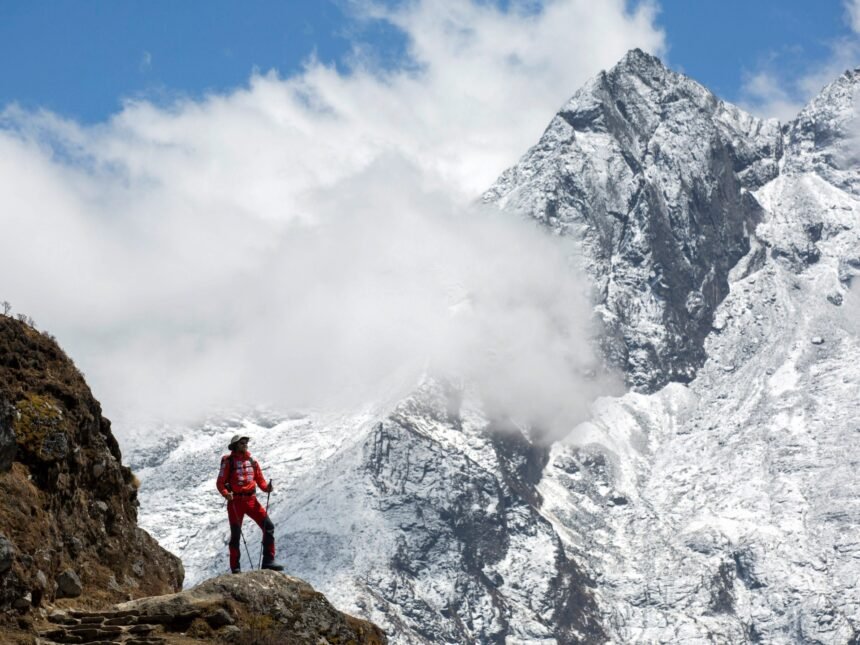 Naučnici: Everest i dalje raste, milimetar po milimetar