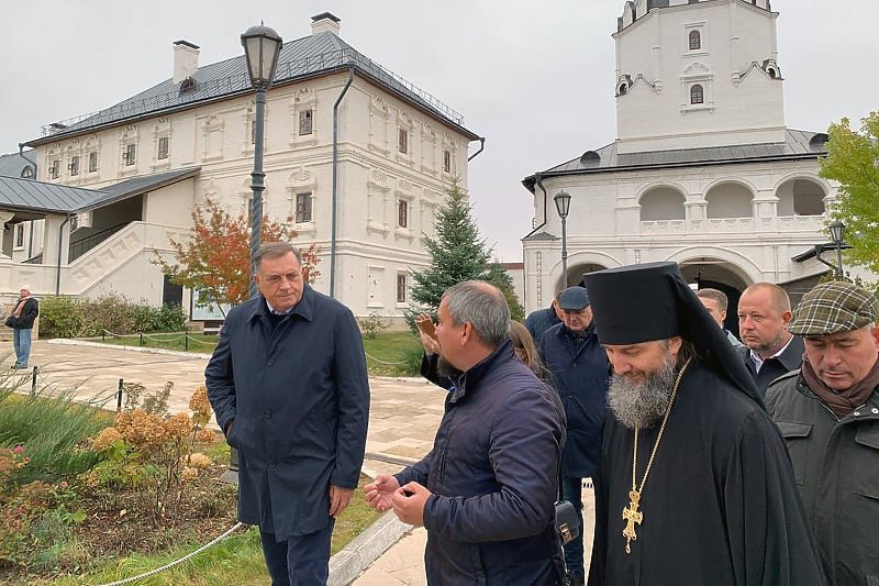 Dodik u BRICS-u vidi plodan teren za prijeko potreban novac, banka nudi novac i “prijateljima”