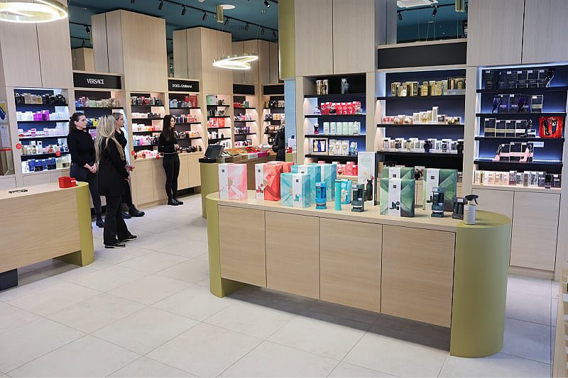 Znate li da nove, originalne parfeme sada možete kupiti 20% jeftinije? Posjetite MiST parfumerije