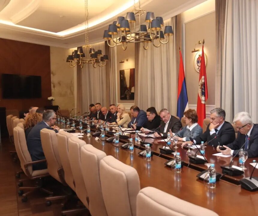 LAŽNI ČUVAR DRŽAVNE IMOVINE: Zašto je Dodik iznenada zabrinut zbog šumskih krađa?