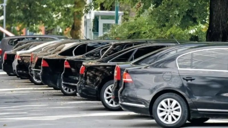RASIPNOST: Želite auto kao što ga imaju bh. vlasti? Morate raditi deset godina i ne trošiti platu