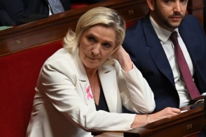 Marine Le Pen uputila “suhu” čestitku Trumpu, pukla ljubav između populista?