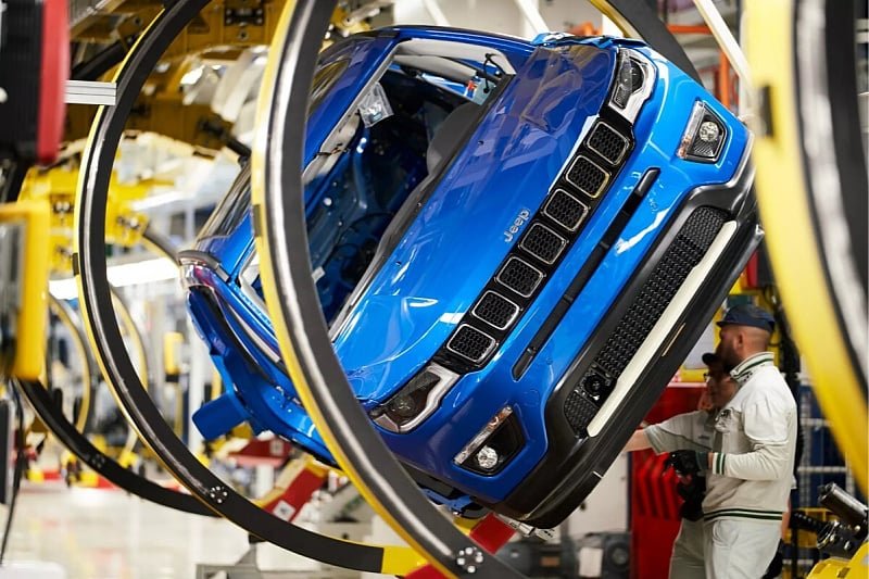 Nakon teške 2024., evropska autoindustrija bi se mogla suočiti s “olujom” u 2025. godini