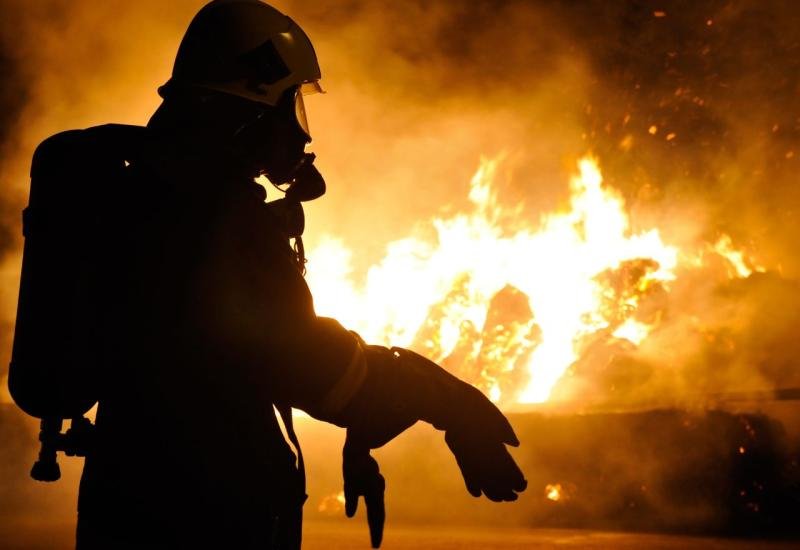 Osijek: Smrtno stradala osoba u požaru