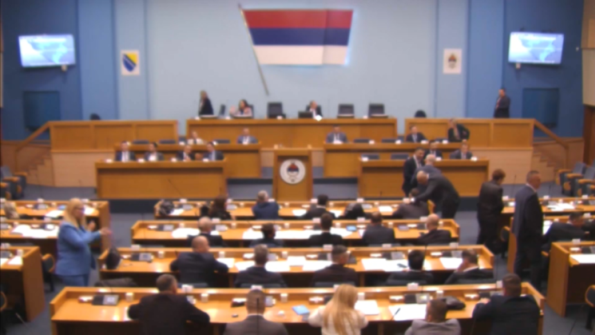 TURBULENCIJE U NSRS: Poslanici traže smjenu ministra Nedeljka Čubrilovića