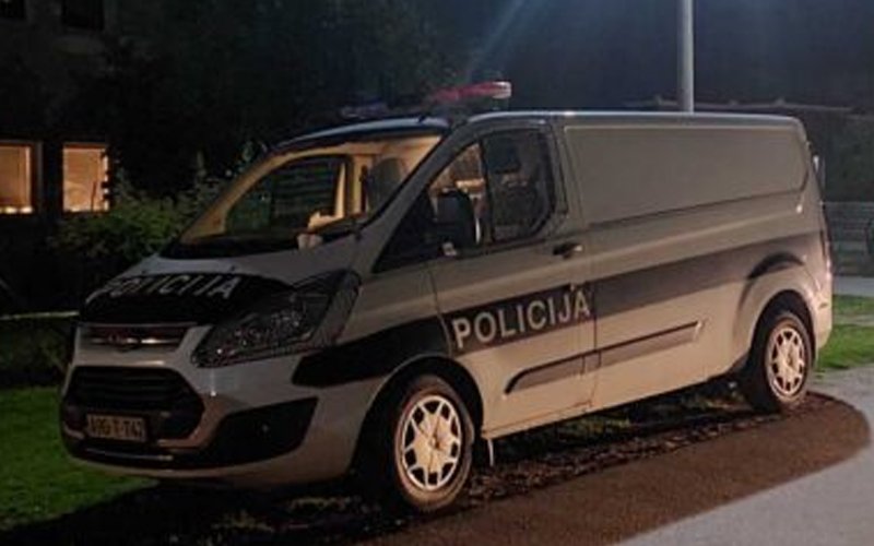 Živinice: U slijetanju Golfa sa puta život izgubio 51-godišnji vozač