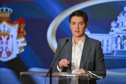 PONOVO HLADAN TUŠ ZA ANU BRNABIĆ: ‘X’ je njenu objavu o napadu na Đilasa ocijenio kao laž, a ona izvrijeđala Piculu