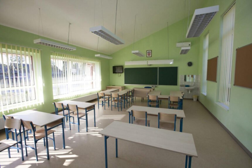 Slučaj u BiH: Djeca pješačila satima kroz snijeg do škole i saznali da je nastava odgođena