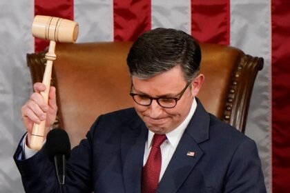 Mike Johnson ostaje predsjedavajući Zastupničkog doma američkog Kongresa