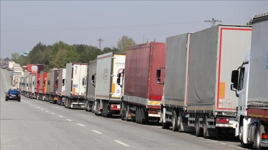 TRANSPORTNE FIRME U BiH U SVE TEŽOJ SITUACIJI: Pravilo da vozači kamiona iz naše države ne smiju boraviti……