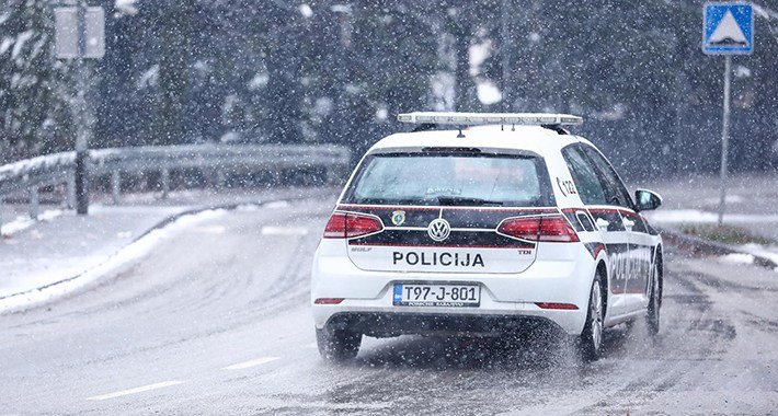 Posebno upozorenje za vozače: Svi učesnici u saobračaju trebaju obratiti pažnju poledicu