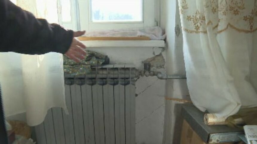 Bijes ne prestaje jer su zbog radova na vodovodu oštećene stambene zgrade: “Sve je popucalo”