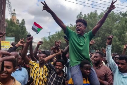 Sudan Army kaže da njegove snage ulaze u Wad Madani u Push za ponovno uzimanje grada iz RSF-a