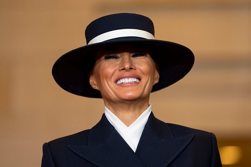 Prijatelji Melanije Trump je brane nakon oštrih kritika Voguea: “Ona je najljepša prva dama”