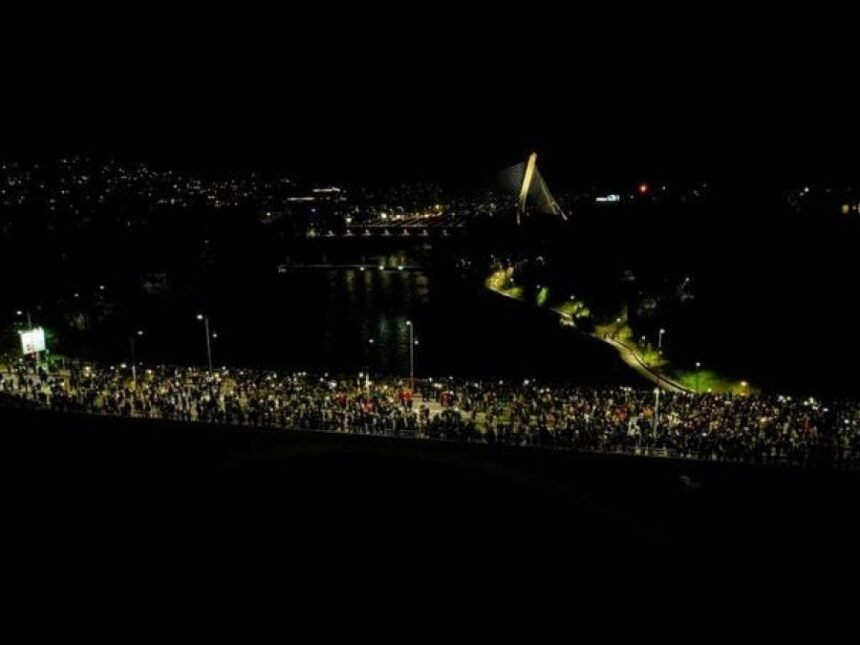 PROTESTI IZ SRBIJE ŠIRE SE NA REGION: Studenti u Podgorici blokirali most, traže ostavke članova Vlade (VIDEO)
