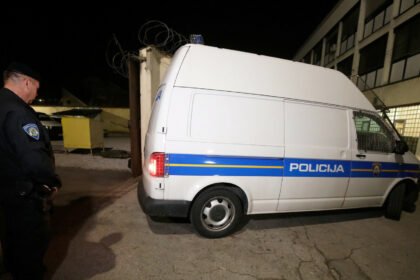 Policija objavila detalje potjere za krijumčarem: “Uočili smo vidno opterećen automobil, vozač se nije htio zaustaviti”
