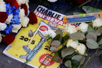 Pariz ocjenjuje deset godina od Charlie Hebda, napada židovskih supermarketa
