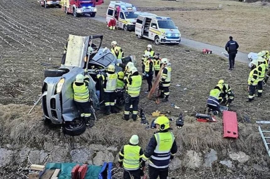 28-godišnji mladić iz BiH sletio sa puta i prevrnuo se: Helikopterom ga spašavali