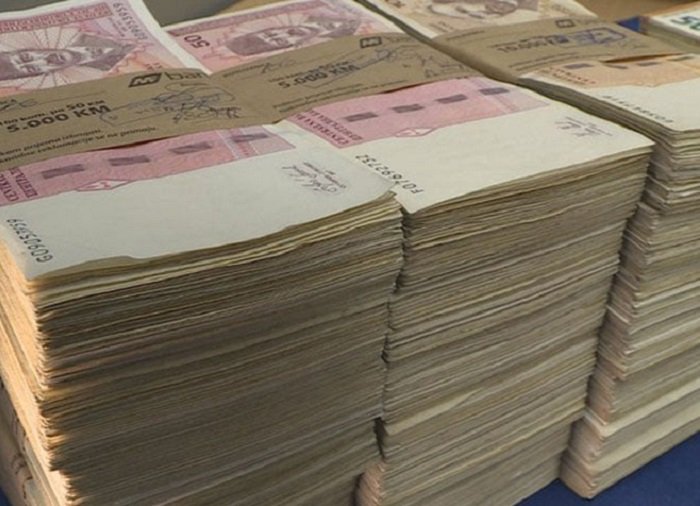 Krediti državi rastu brže od onih stanovništvu i privredi
