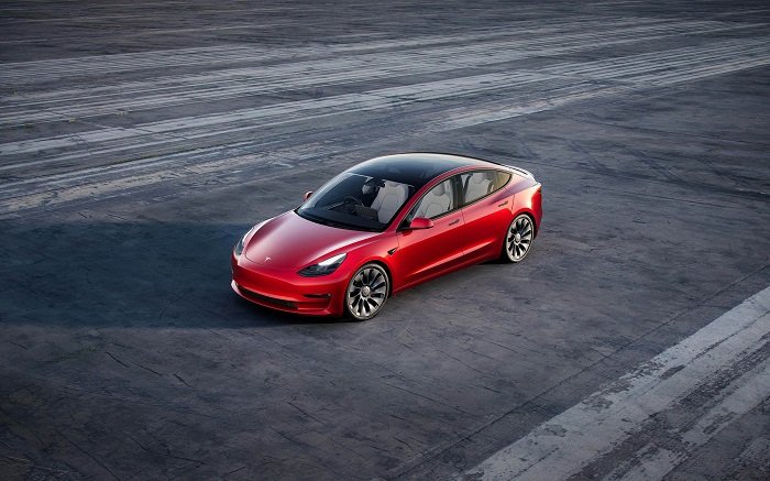 SAD: Tesla povlači 376.241 vozilo zbog problema sa neispravnim servo upaljačem