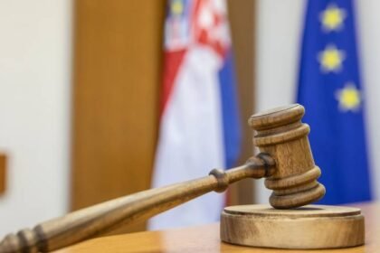 Umro američki odvjetnik koji je branio Hrvatsku u Haagu, Trump poručio: ‘Bio je zvijezda’