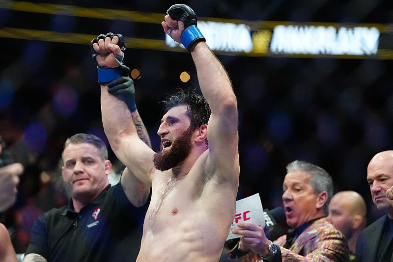 Magomed Ankalajev prekinuo post i postao prvi musliman koji je osvojio UFC titulu tokom ramazana