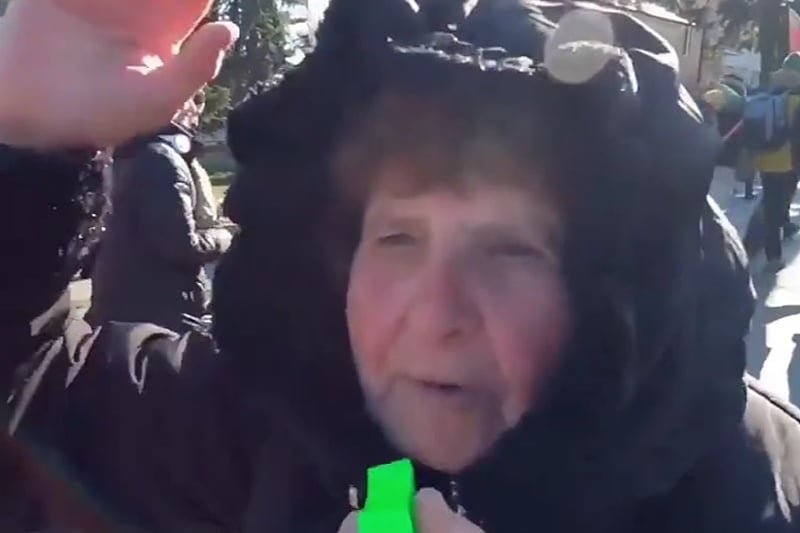 Snimak bakice koja podržava studente u Srbiji oduševio mnoge: Sve najbolje ovoj djeci i da ova go*na odu