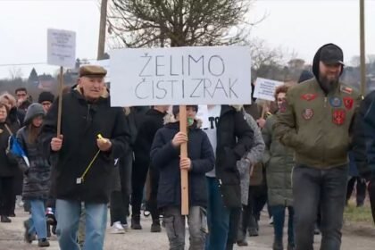 Nesnosan smrad ponovno digao na noge građane ovog mjesta: “Toga valjda nema ni u Zanzibaru”