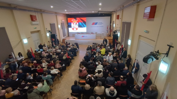 Vučević u Srbobranu: Obaveza SNS-a je brinuti se o svim građanima