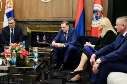 Vučić i Orban podržali Dodika; Oglasio se EUFOR: Mir nije ugrožen