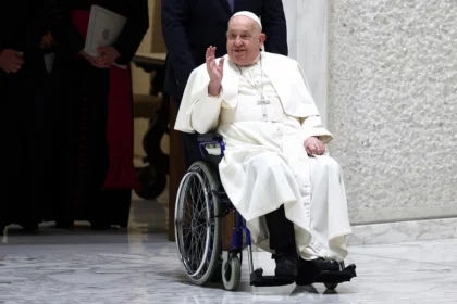 Zdravstveno stanje pape Franje se pogoršalo
