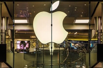 Zašto izazivam “Tajna povratna vrata Yvette Cooper-a protiv Appleove enkripcije
