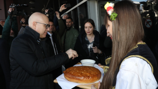 Vučević: Srbija je sa RS bez obzira na presudu Dodika