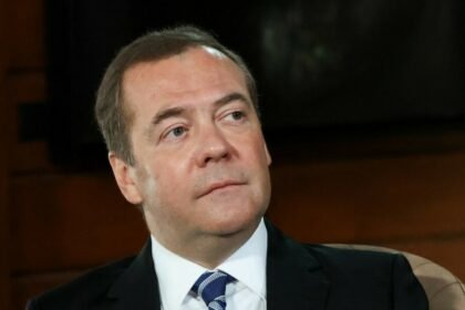Pljušte reakcije! Pence “ispravio” Trumpa, javio se Musk, Medvedev likuje: “Da mi je netko prije samo tri mjeseca rekao…”