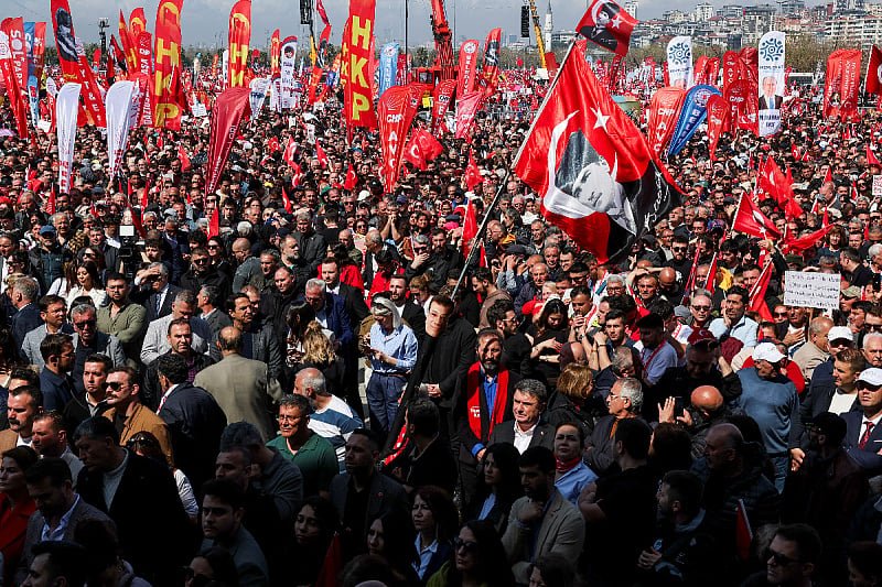 Meta dobila novčanu kaznu u Turskoj jer je ignorisala pozive vlasti na uklanjanje objava o protestima