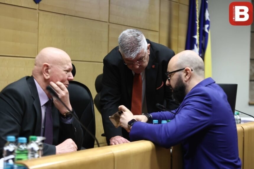 U JEDAN SAT POSLIJE PONOĆI: Okončana dramatična sjednica Predstavničkog doma Parlamenta Federacije Bosne i Hercegovine, nakon Zorana Krešića, izabrani su…