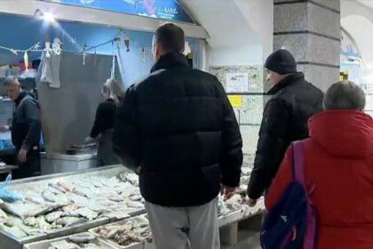 Za njih se u ribarnici ostavljaju rezervacije, ali uzalud: “Ove godine ih je na tržnici bilo možda jednom”
