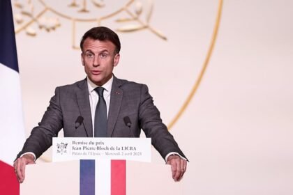 Macron: Dokle će se Rusi poigravati s mirovnim ponudama SAD-a i Ukrajine?