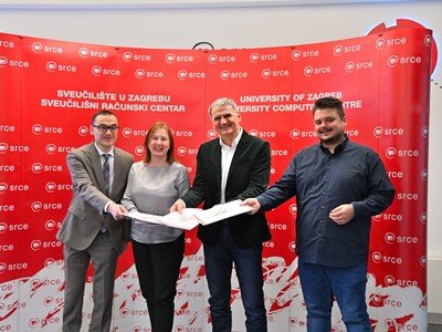 Započeo projekt izgradnje sustava za kolaboracijski rad s programskim kodom – OpenCode.HR