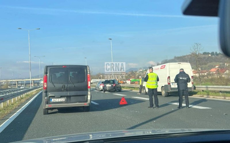 Sudar na autocesti A-1 na petlji Butile, stvaraju se velike gužve