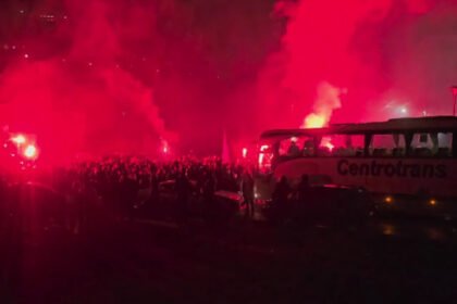 Pogledajte kako su Horde zla dočekale fudbalere nakon pobjede u Banjaluci