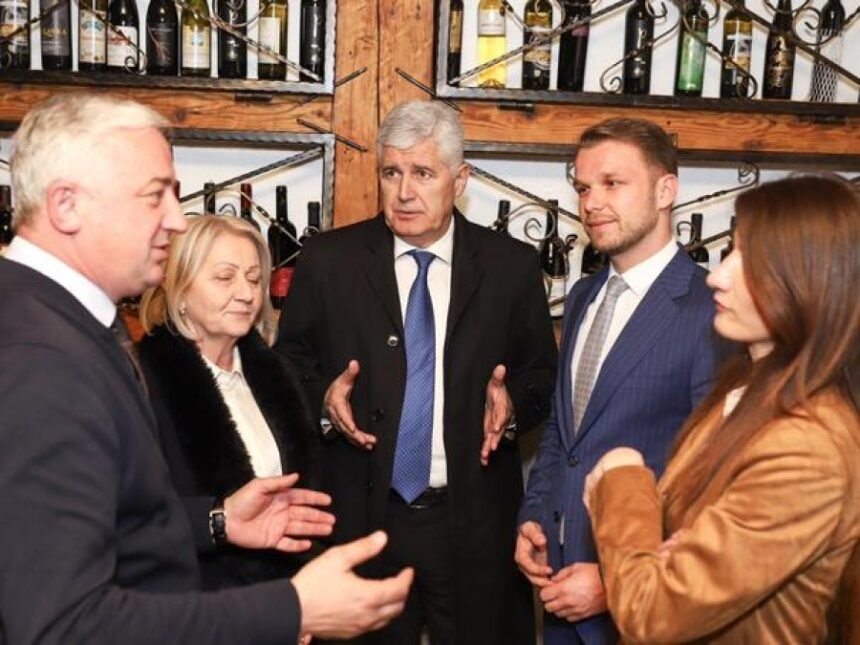 BORENOVIĆ O SPORAZUMU S TROJKOM I HDZ-om: Krajem aprila ćemo imati ili dogovor ili izgovor za nedogovor